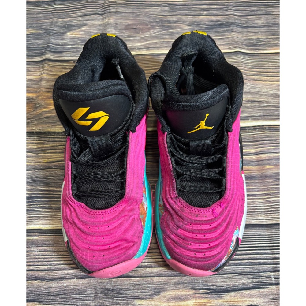 Jordan Luka 3 Imaginarium Kids Size 4Y/Womens 5.5 Pink Gold Jade FQ8185-600
